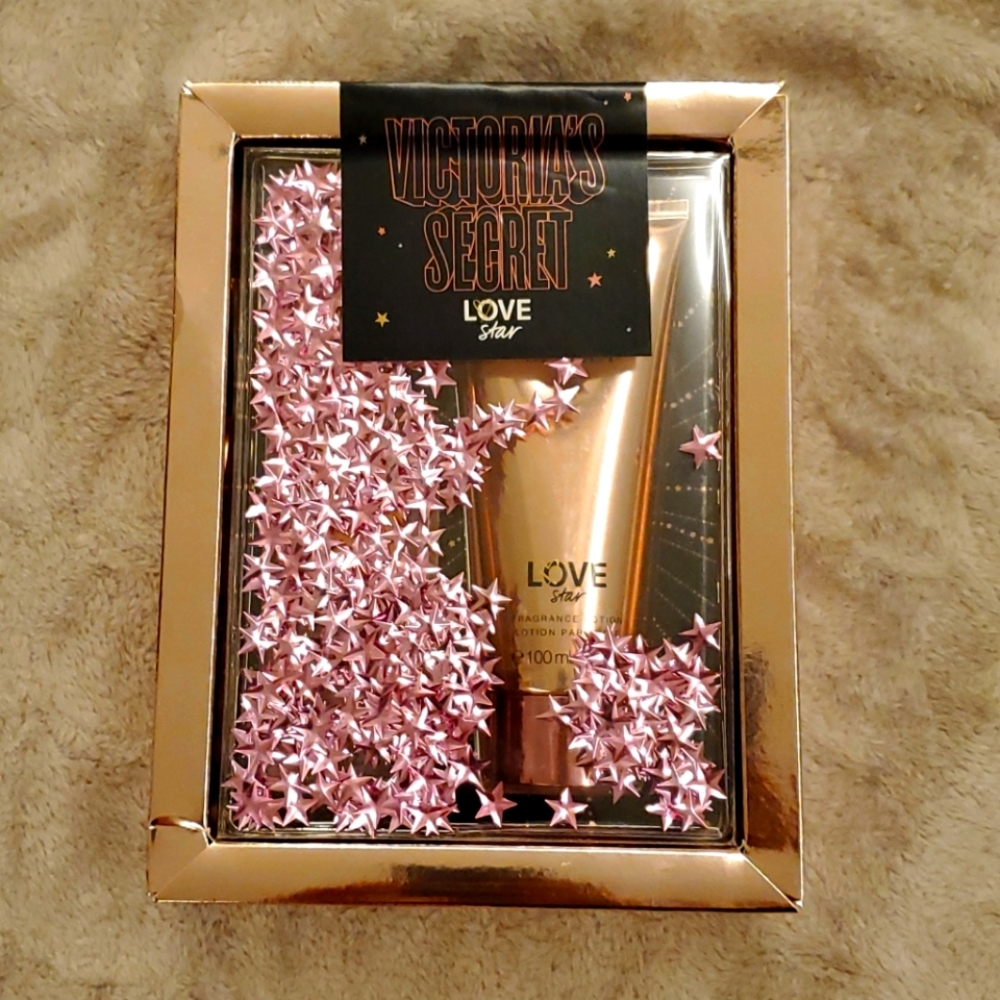 Victoria's Secret Love Star gift set
